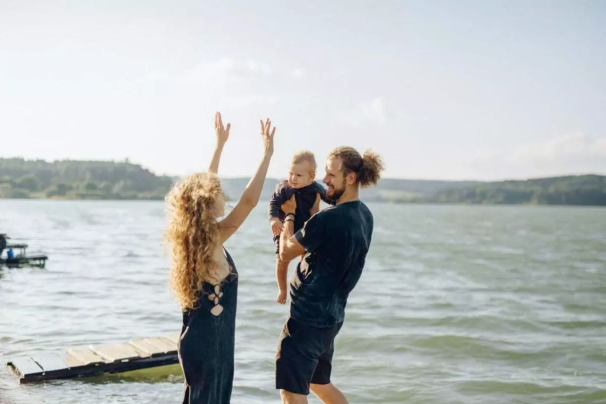 How to Raise a Happy Baby