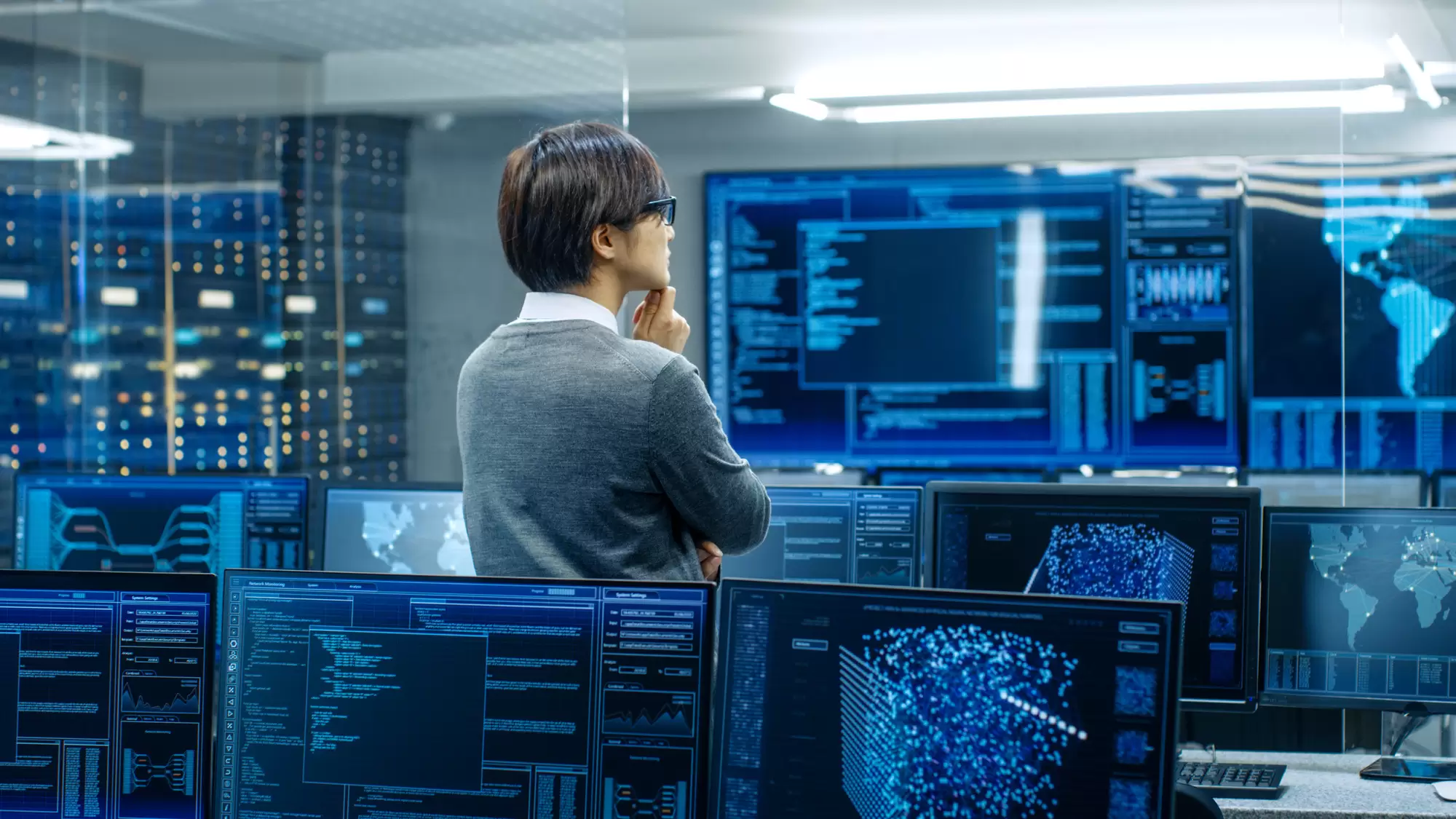 System Engineer vs System Administrator: What Are the Differences?