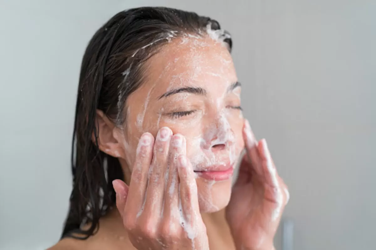 Ponds Scrub Face Wash