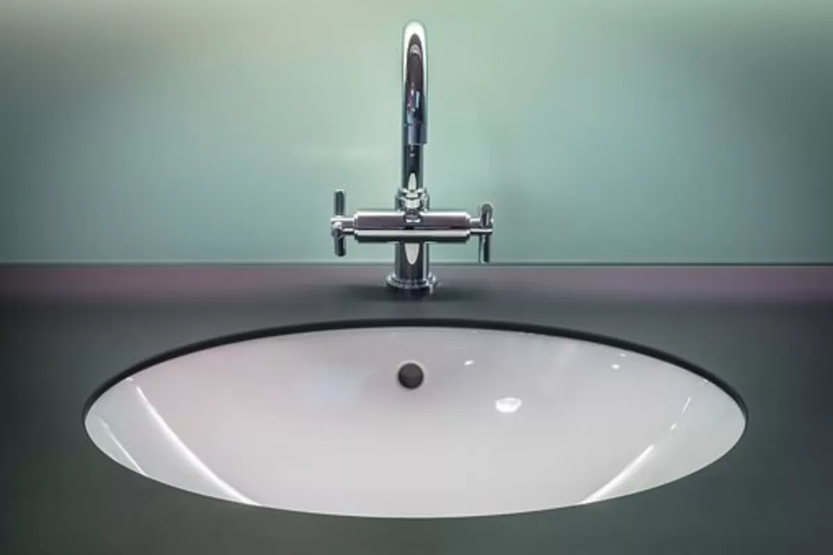 how to clean stainless steel sink