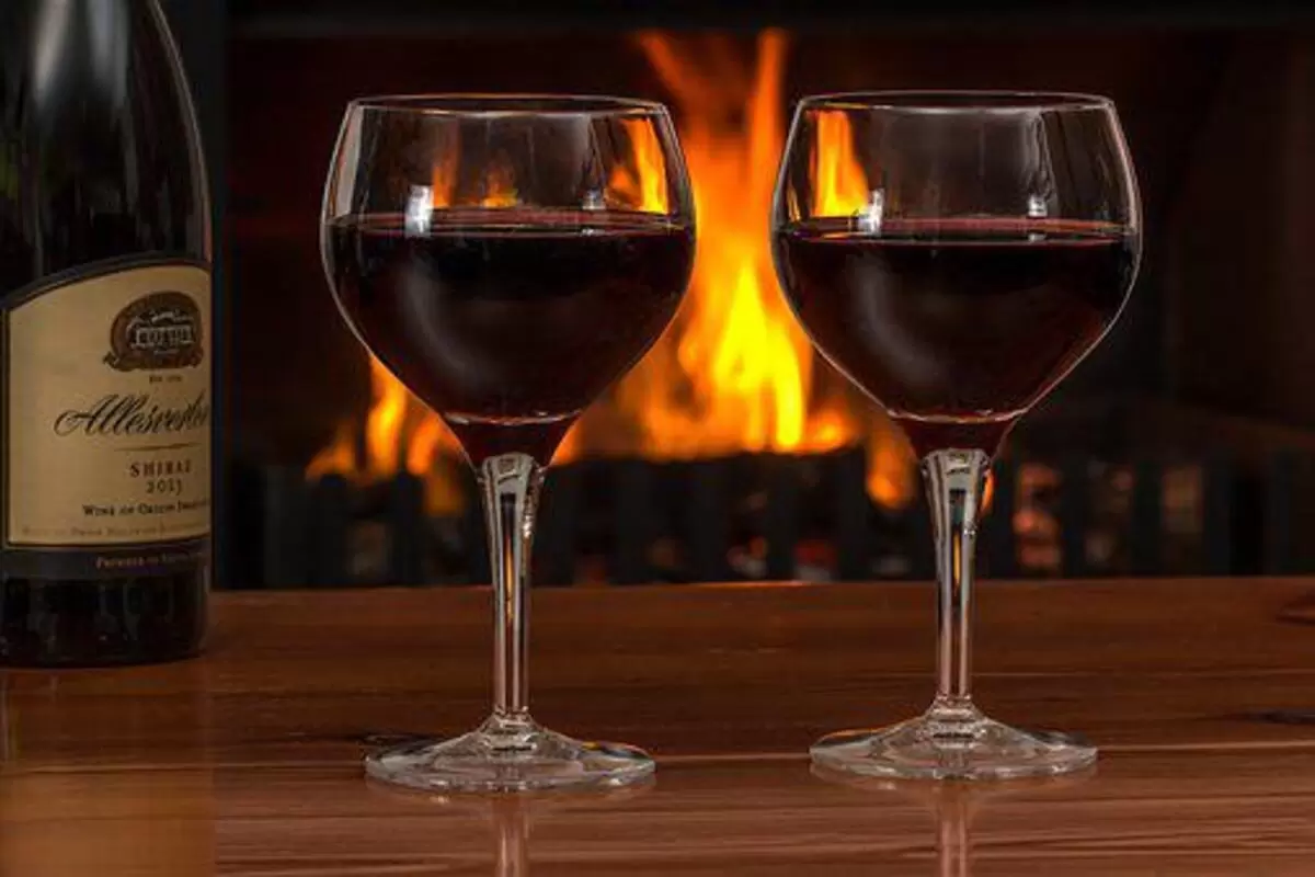 how to get red wine out of clothes