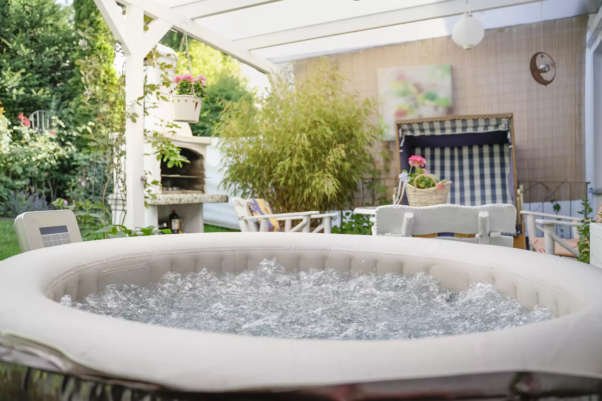 Hot Tub vs Jacuzzi: What Are the Differences?