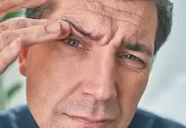 How To Flush Your Eyes