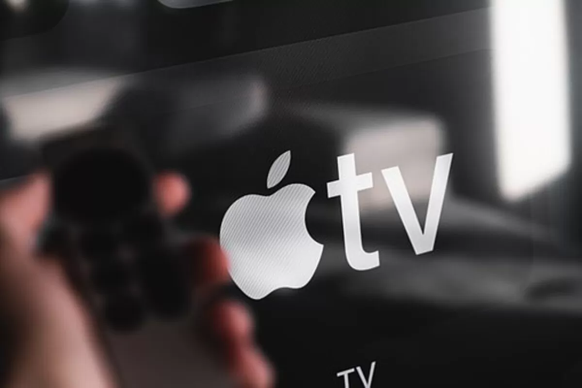how to watch apple tv on roku