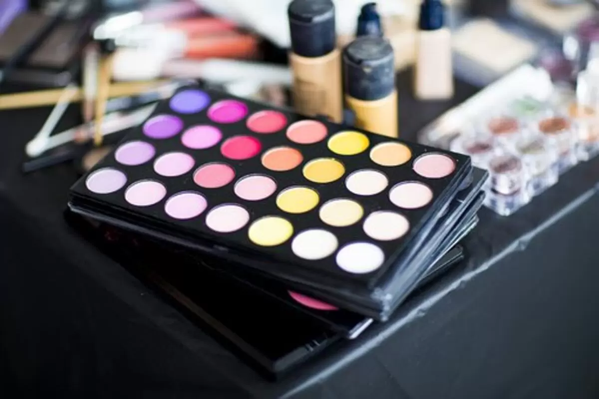 How to Fix Broken Blush