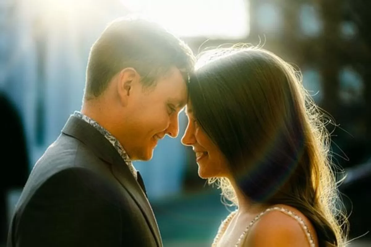 Why elopements and weddings at a different location might cost less?