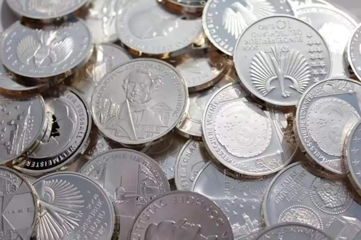 how to clean silver coins