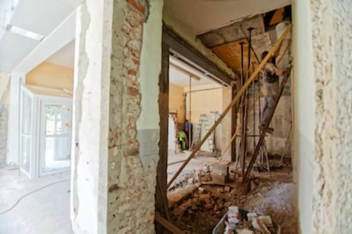 Commercial glazing refurbishment
