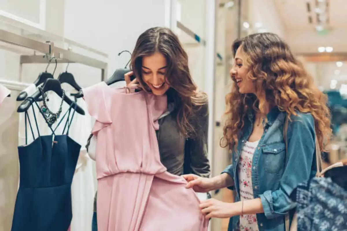 Shop Fittings and Display Solutions for Clothing Stores and Optical Displays