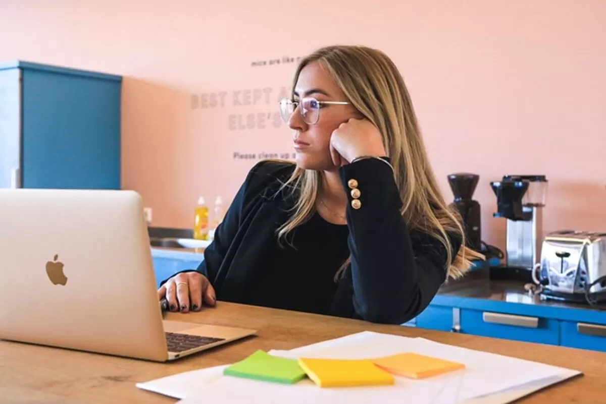 How to Handle Negative Reviews on Glassdoor