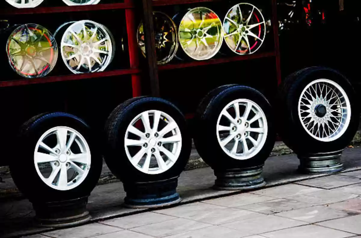 The Kansas City Auto Show and the World of Wheels